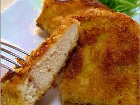 お弁当にも！鶏むね肉のチーズパン粉焼き